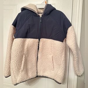 Old Navy Unisex cozy Sherpa Zip Jacket with hoodie.Size 3T. White&blue